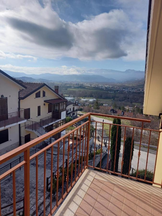 Appartamento Il Nido Castel Di Sangro Esterno foto